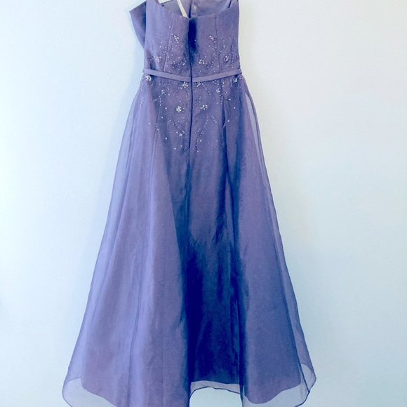 Purple/lavender Strapless David’s Bridal Dress - Picture 2 of 6